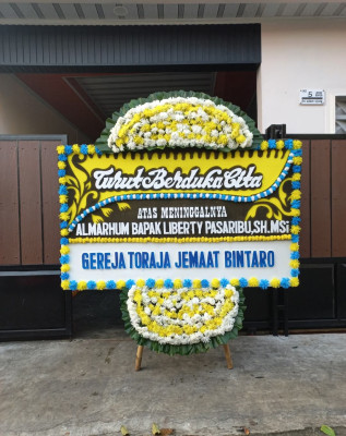 Papan Bunga Duka di Tingkulu